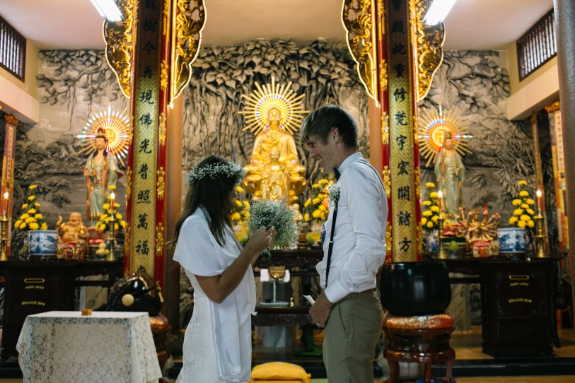 Nick read the letter to Nick taken by the wedding photographer hoian