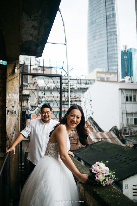 smile in ho chi minh taken by vietnam wedding photographer