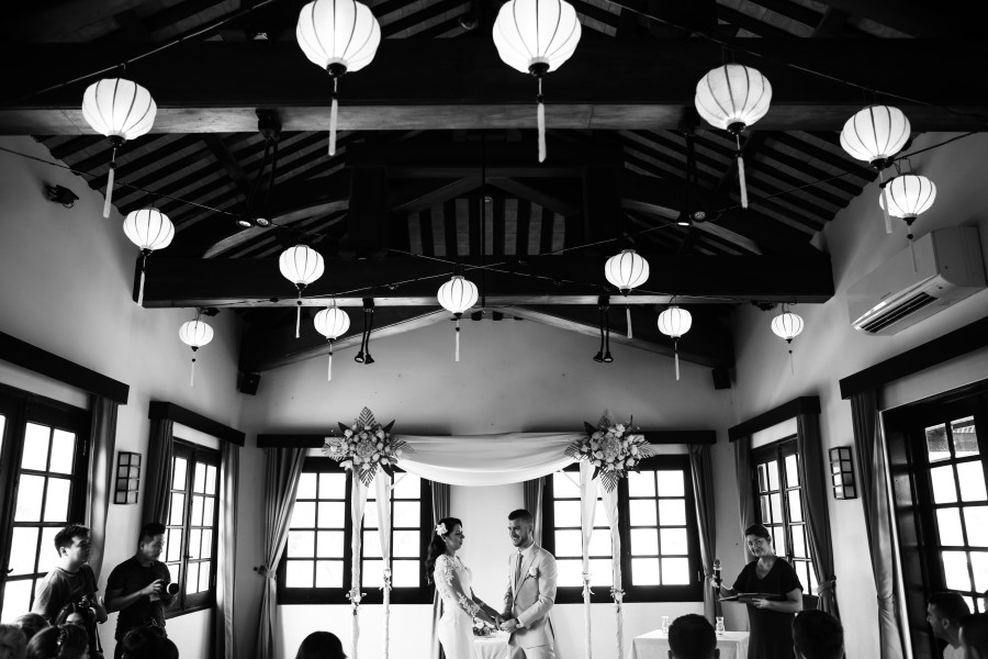 Wedding day in Victoria Hoi An Beach Resort and Spa taken by Hoi An photographer | hoi an wedding photographer