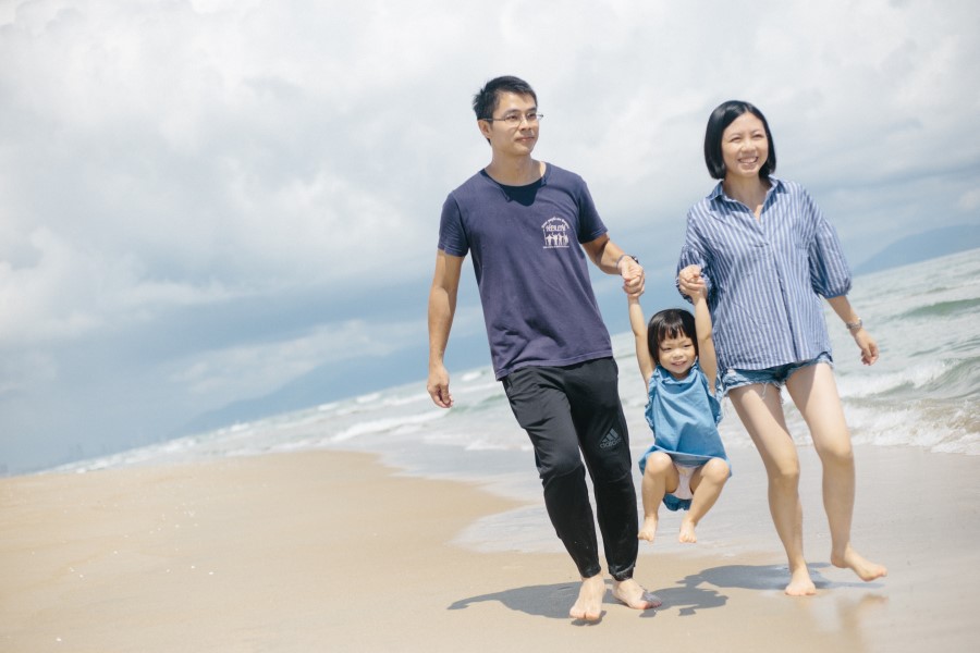  family photography in grandvrio ocean resort danang by danang family photographer