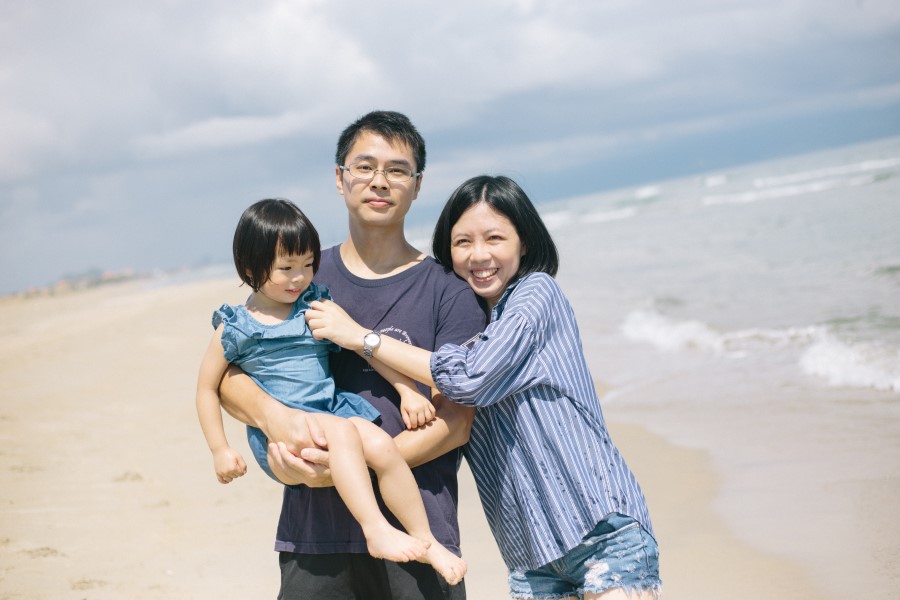  family photography in grandvrio ocean resort danang by danang family photographer